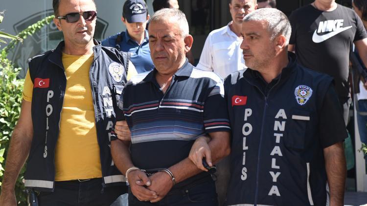 Antalyada yaşlı kadının başına çekiçle vurup gasbeden saldırgan yakalandı