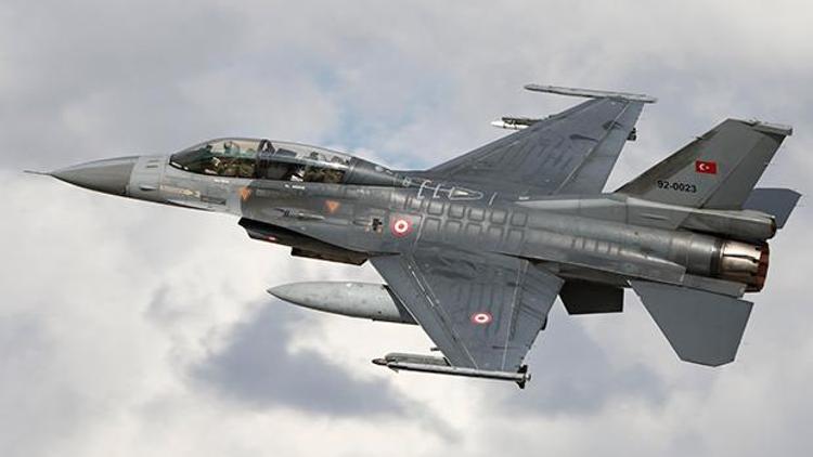 Türk F-16’ları Fırat’ın doğusunda