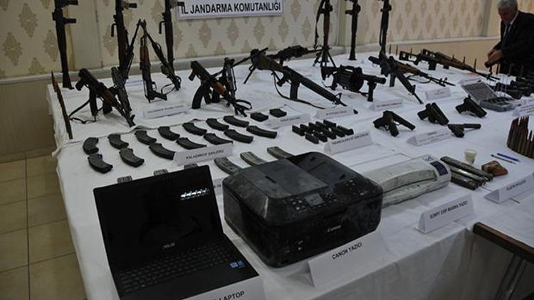 Son dakika... Mardinde teröristlere ait bilgisayar ele geçirildi