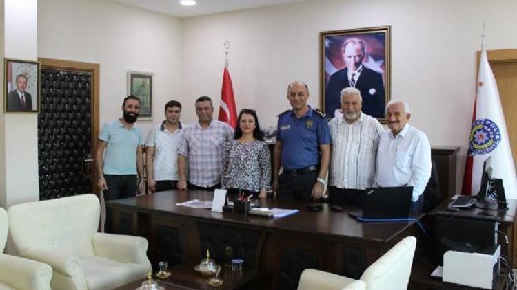 Ceyhanlı gazetecilerden Müdür Berberoğluna başarı dileği