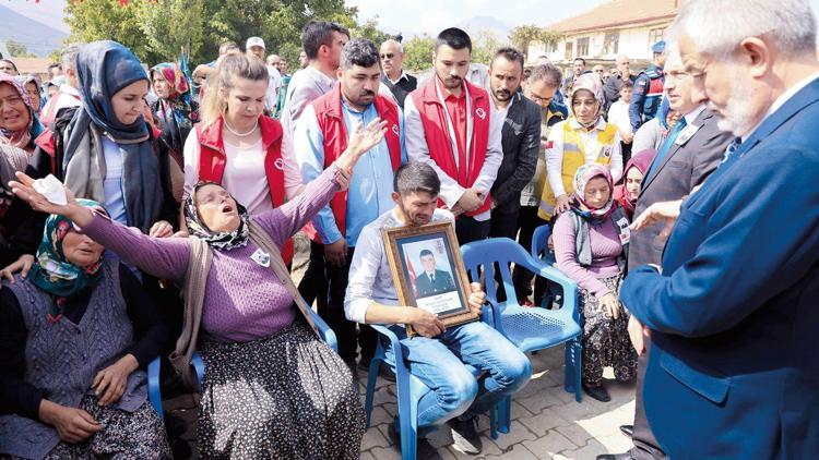 Isparta şehidini uğurladı