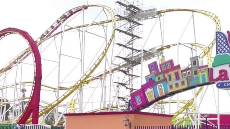 ‘Rollercoaster’ raydan çıktı: 2 ölü