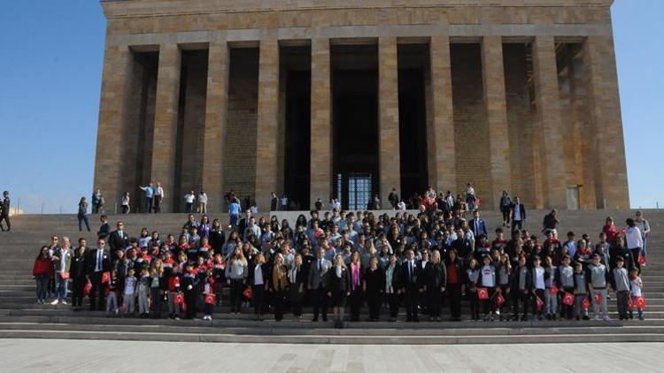 60’ıncı yıllarında Anıtkabir’i ziyaret ettiler