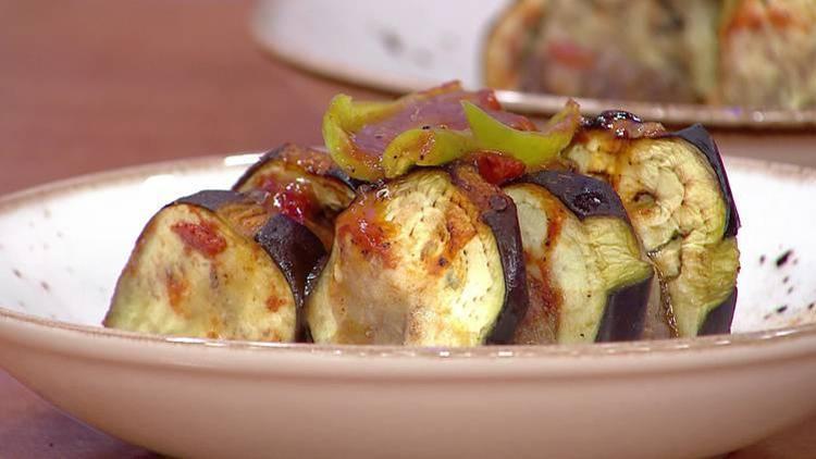 Fırında köfteli patlıcan kebabı nasıl yapılır? Fırında köfteli patlıcan tarifi