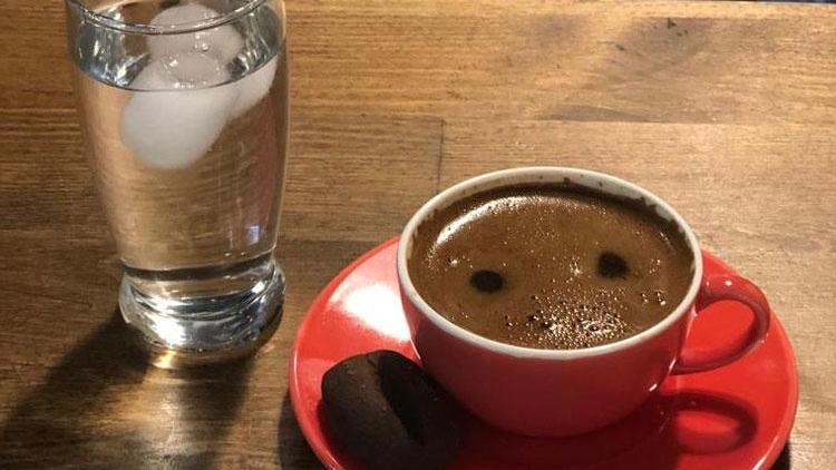 Yağ yakan Türk kahvesinden çikolatalı buzlu kahveye Dünya Kahve Günü'ne özel tariflerimiz var