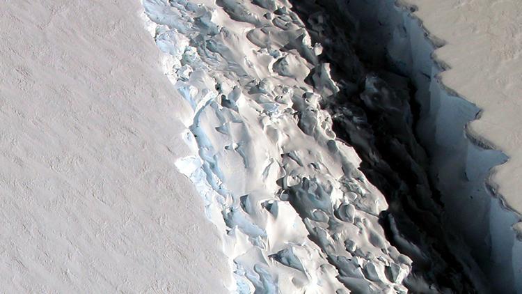 Antarktikadan 315 milyar tonluk buz dağı koptu