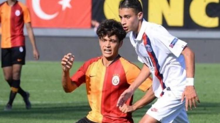 Galatasaray U19 takımı PSGye farklı mağlup oldu