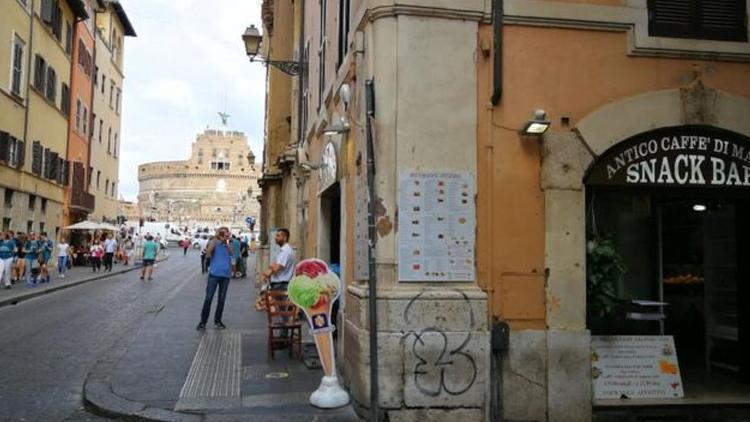 Romada fahiş hesap çıkaran restorana yeni suçlamalar: Balık tabağı turist tuzağı