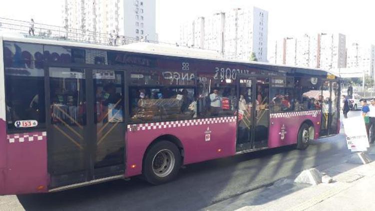 İstanbulda halk otobüsünde hırsızlık şoku Kapıları kilitleyip beklediler