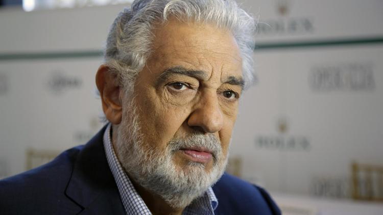 Taciz suçlamaları İspanyol tenor Domingoyu istifa ettirdi