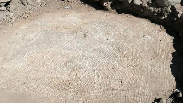 Şanlıurfa’da Roma dönemine ait mozaik ele geçirildi