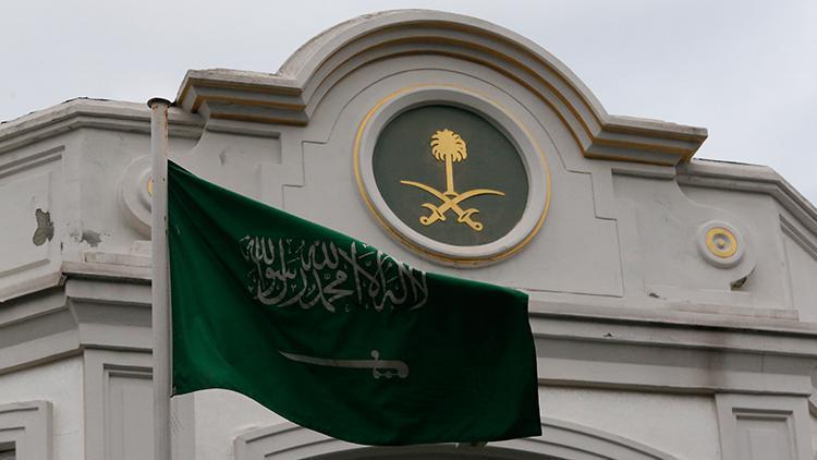 Suudi Arabistanda yabancı kadınlara otelde kalma izni