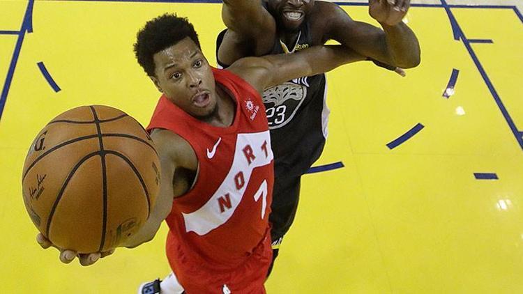 Kyle Lowry 1 yıl daha Raptorsta