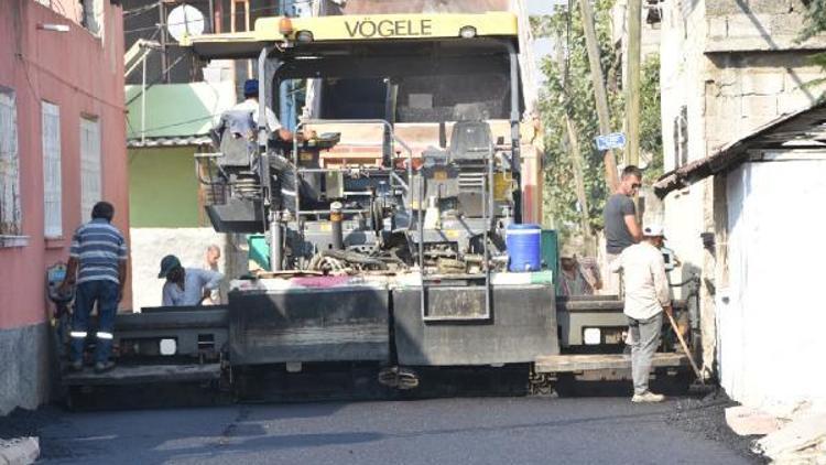 Ceyhan Belediyesi asfalt çalışmalarını sürdürüyor