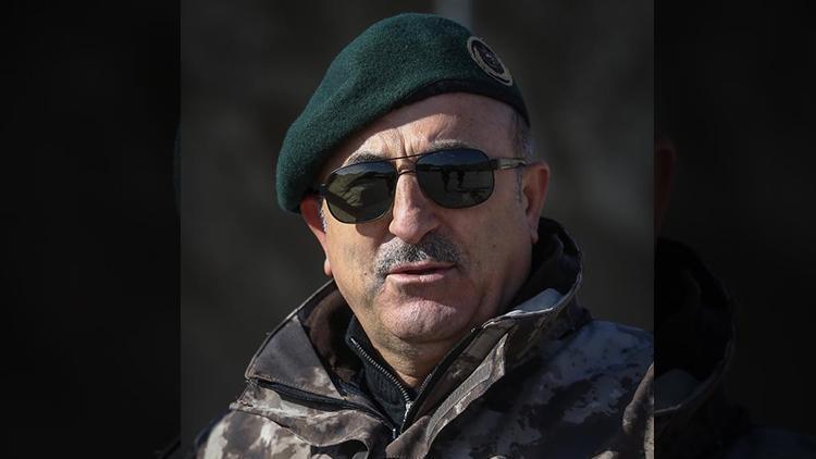 Çavuşoğlundan Mehmetçike üniformalı moral fotoğrafı