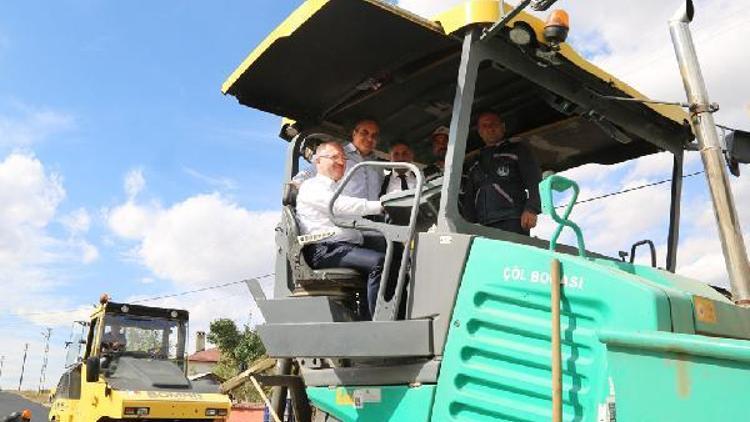 Karşıyakada stabilize yollar asfaltlanıyor