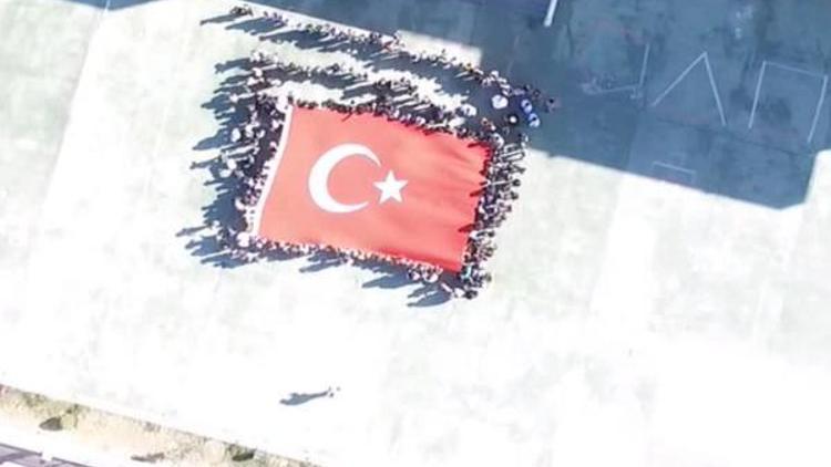 Sivasta, öğrencilerden Mehmetçiğe destek