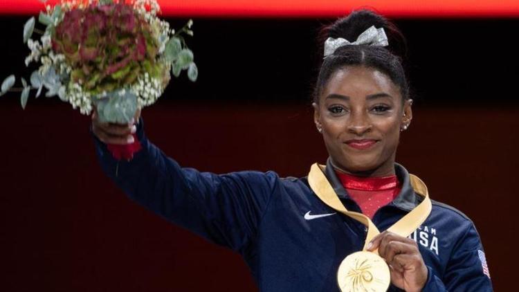 Simone Bilesten büyük başarı