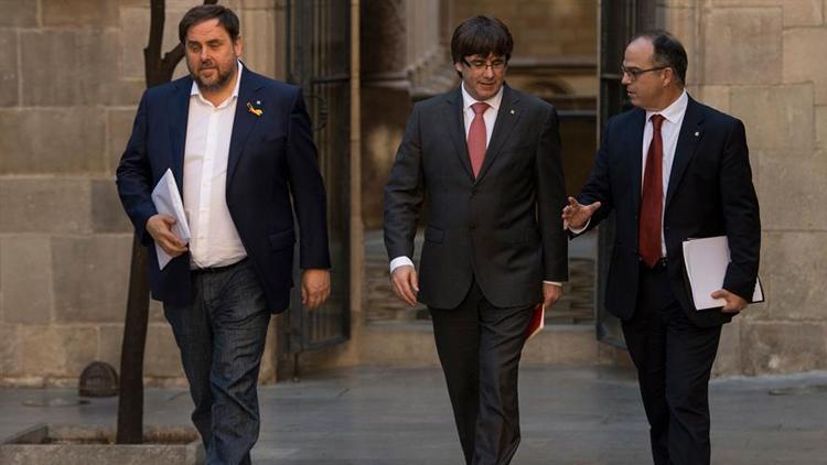 İspanyada ayrılıkçı Katalan siyasetçilere hapis cezası