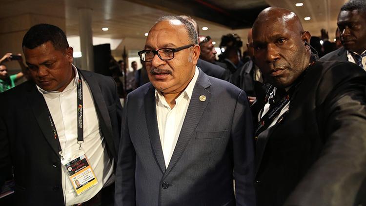 Papua Yeni Ginede eski başbakan için tutuklama emri