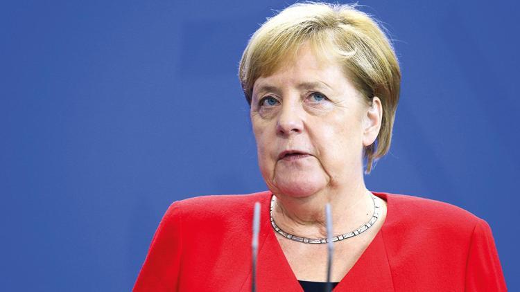 Merkel’den Türkiye’ye: Operasyon bitmeli