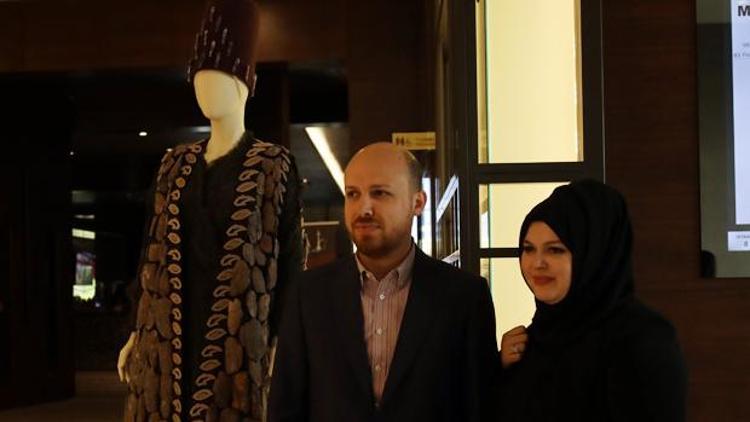 Reyyan Erdoğan’ın tasarladığı elbise sıfır atık için açık artırmada