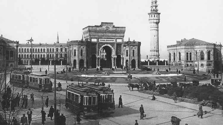 Beyazıt Meydanı’nın talihsiz serüvenleri