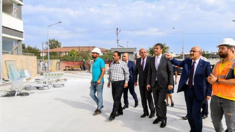 Vali Mahmut Demirtaş, okul inşaatlarında incelemelerde bulundu