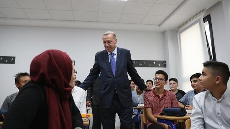 Cumhurbaşkanı Erdoğan, Kayseride okul açılışı gerçekleştirdi