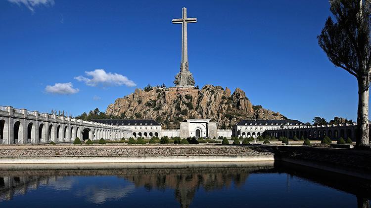 İspanyada Franconun mezar yeri perşembe günü değiştiriliyor