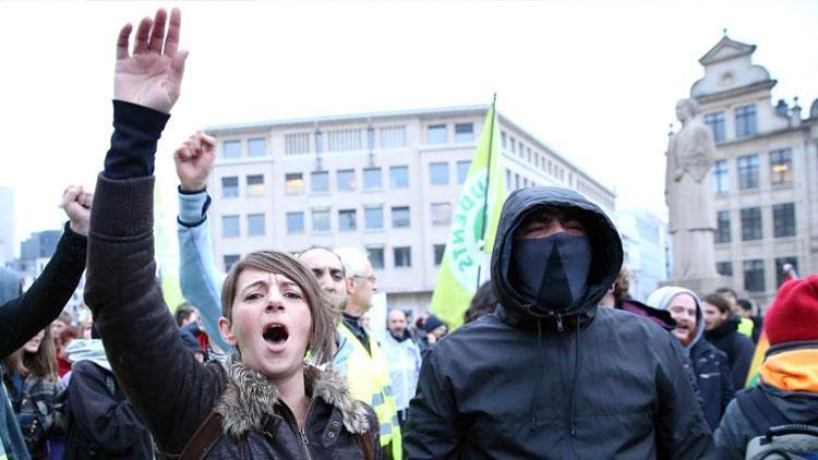 Belçika’da polis şiddeti protestosu