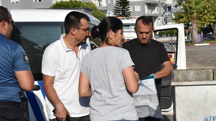 Çöp konteynerindeki kanlı eşyalar polisi alarma geçirdi