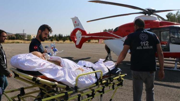 Ambulans helikopter yaşlı hasta için havalandı