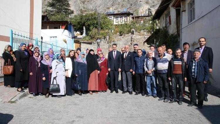 Başkan Eroğlu, mahalle sakinlerine kentsel dönüşümü anlattı