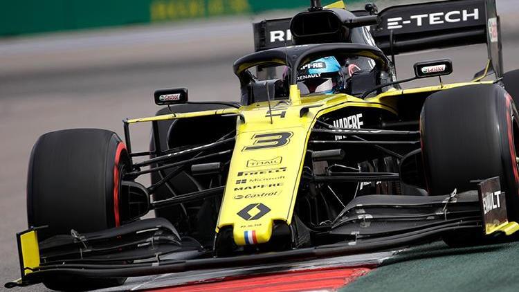 Formula 1de Renaulta diskalifiye cezası