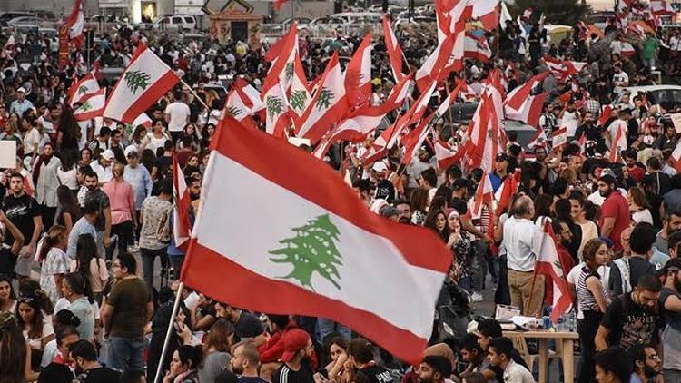 Gösteriler Lübnana pahalıya patladı