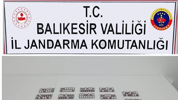 Ayvalıkta uyuşturucu şüphelisi çift yakalandı