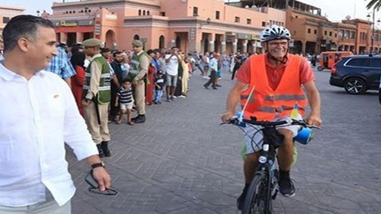 Torunlarını görmek için bisikletle 3 bin 400 kilometre pedal çevirdi