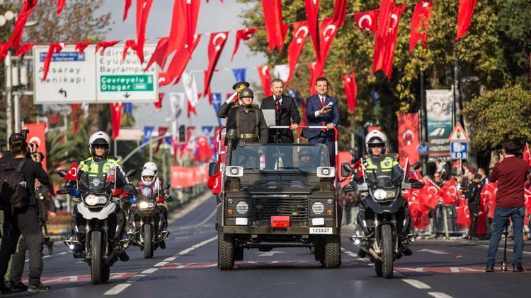 Vatan Caddesinde 29 Ekim Cumhuriyet Bayramı töreni