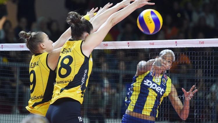 VakıfBankın ilk yenilgisi Fenerbahçeden