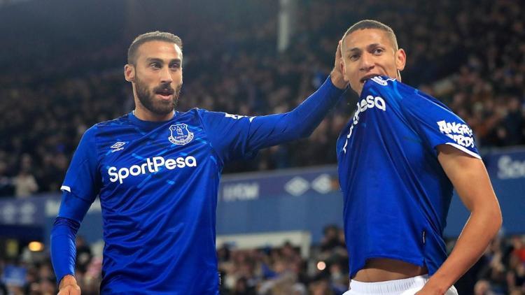 Cenk Tosunun asist yaptığı maçta Everton kazandı