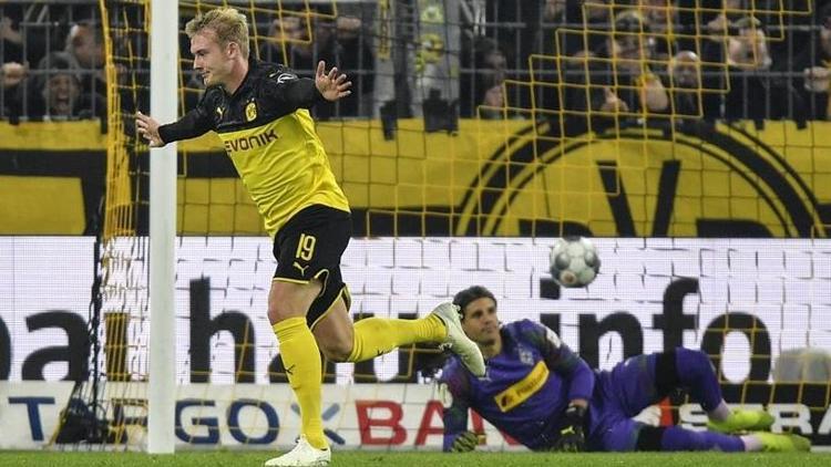 Dortmund geriden gelip kazandı MGladbach, Almanya Kupası dışında kaldı...