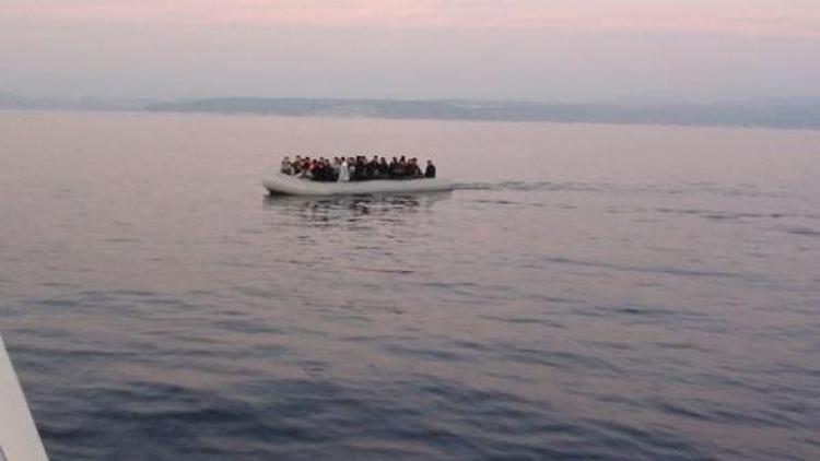Seferihisar ve Çeşmede 95 kaçak göçmen yakalandı