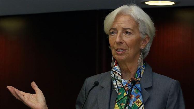 Lagarde, ECBnin ilk kadın başkanı olarak görevine başladı