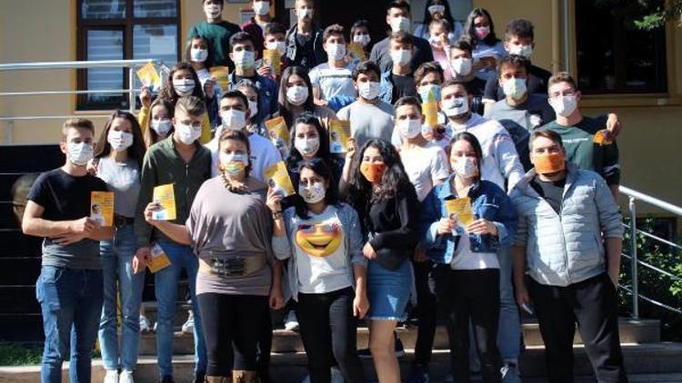 Üniversitelilerden lösemililere maskeli destek