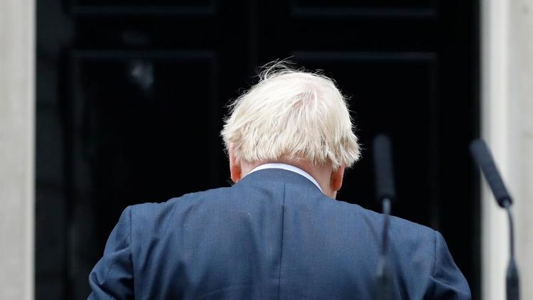 Boris Johnsona şok Daha ilk günden istifa etti