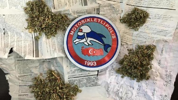 Yakalaması olan şüpheli, bonzaiyle yakalandı