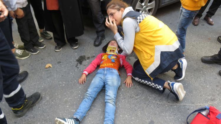 Ataşehirde 8 yaşındaki öğrenciye otomobil çarptı