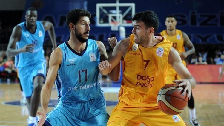 Türk Telekom Basketbol’dan her seyirciye bir fidan