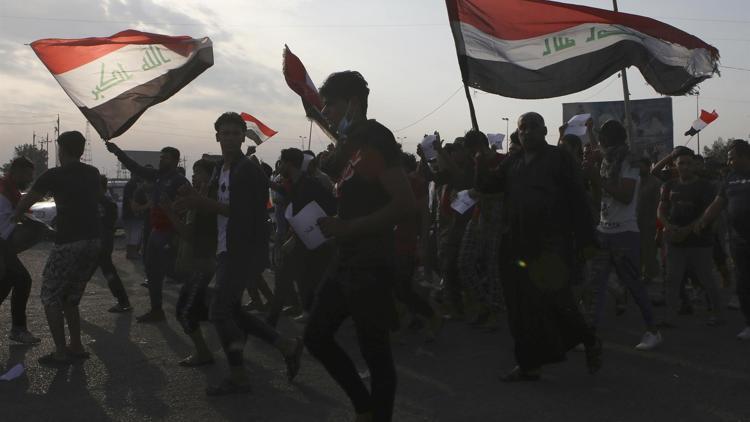 Irakta gösterilere katılan aktivist öldürüldü